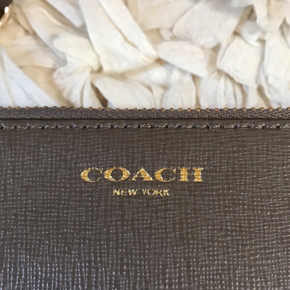 Coach corner zip cross grain leather wristlet - Picture 7 of 8